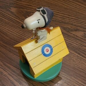 Vintage 1968 Schmid Snoopy Flying Ace Wooden Doghouse Music Box FUN! ♥